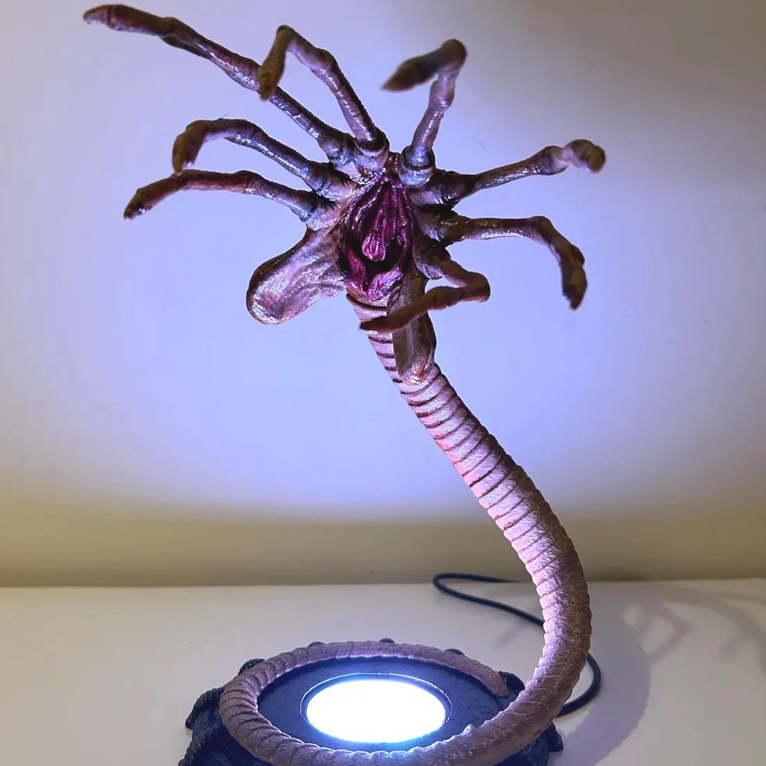 Alien Facehugger Lamp Nightlig - Neon Sign Party review and price